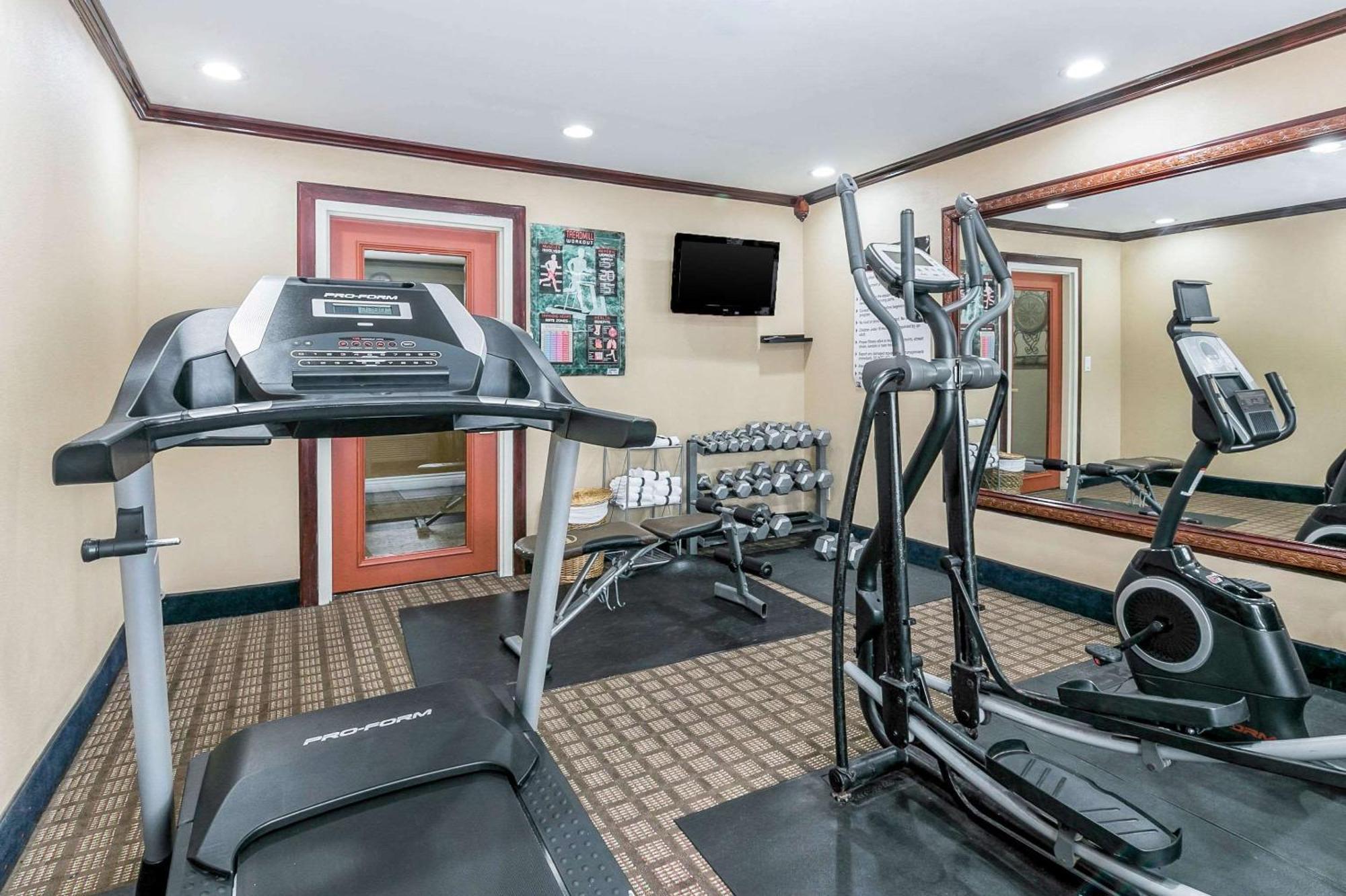 Quality Inn & Suites Atlanta Airport South College Park Dış mekan fotoğraf