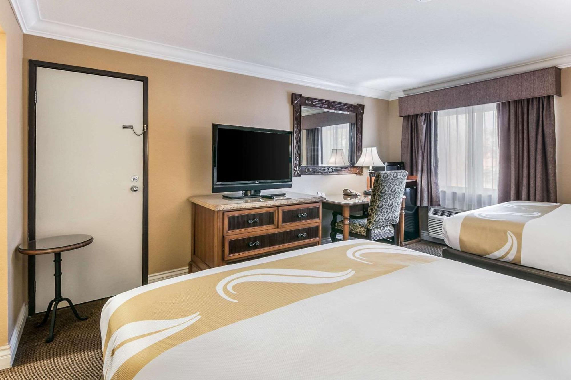 Quality Inn & Suites Atlanta Airport South College Park Dış mekan fotoğraf