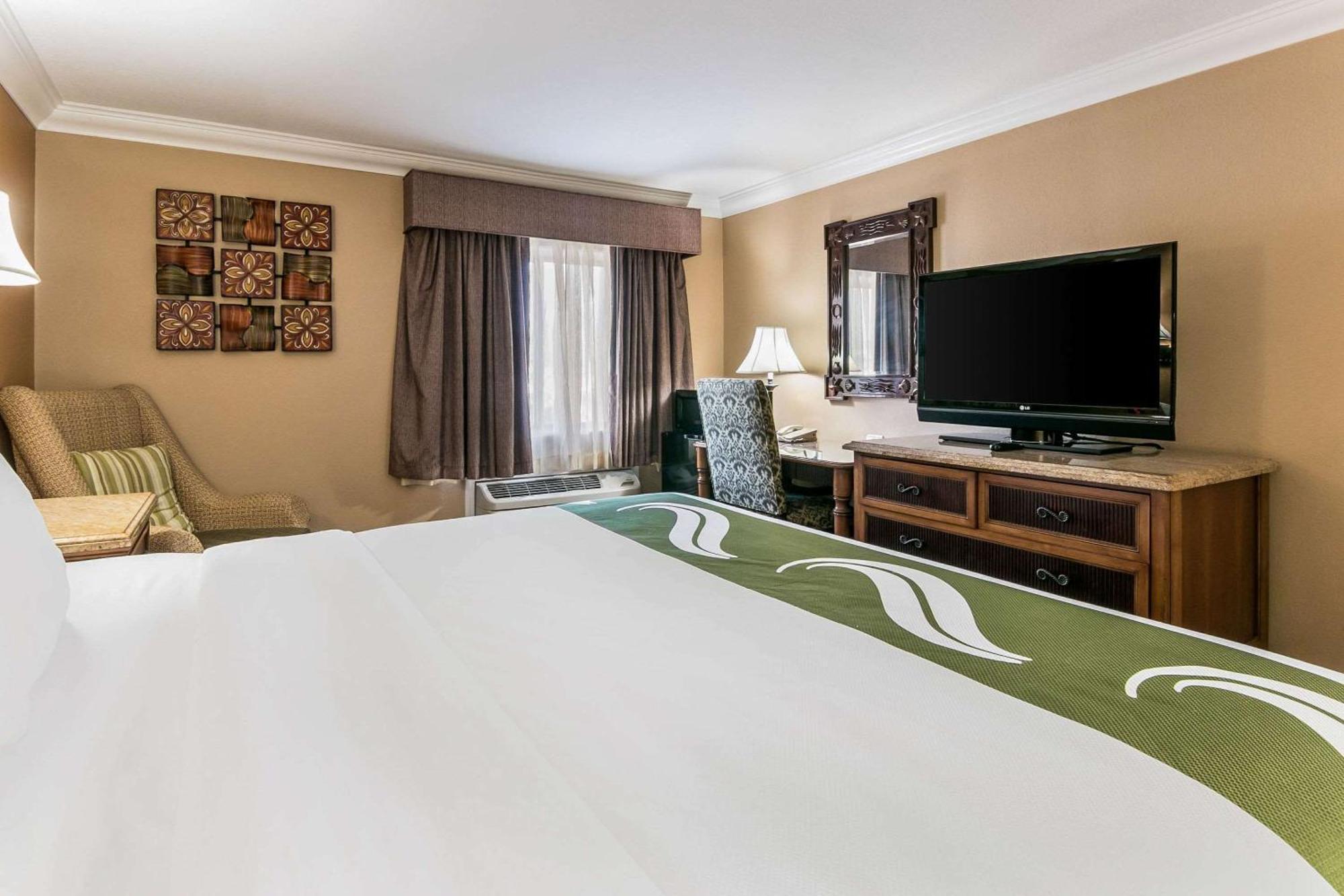 Quality Inn & Suites Atlanta Airport South College Park Dış mekan fotoğraf