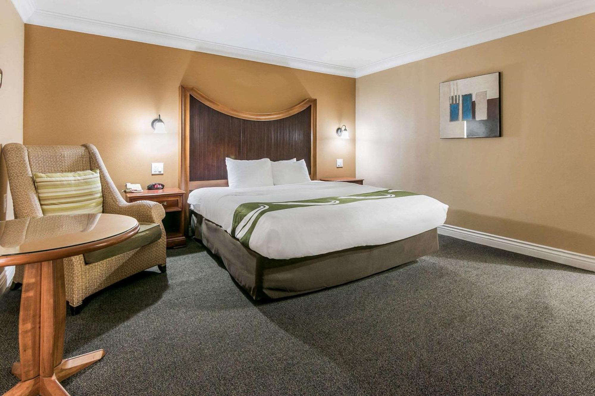 Quality Inn & Suites Atlanta Airport South College Park Dış mekan fotoğraf